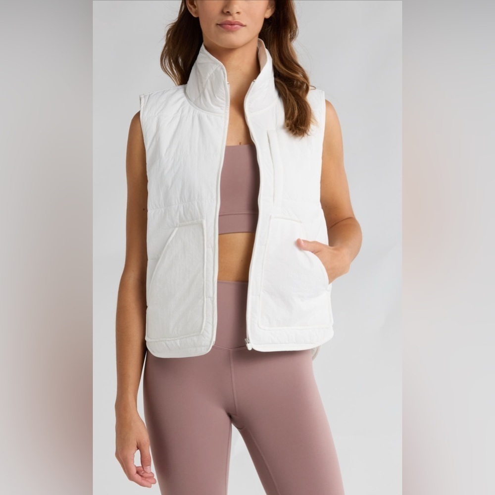 Zella Packable Ivory Cloud Puffer Vest NWOT - Picture 10 of 14